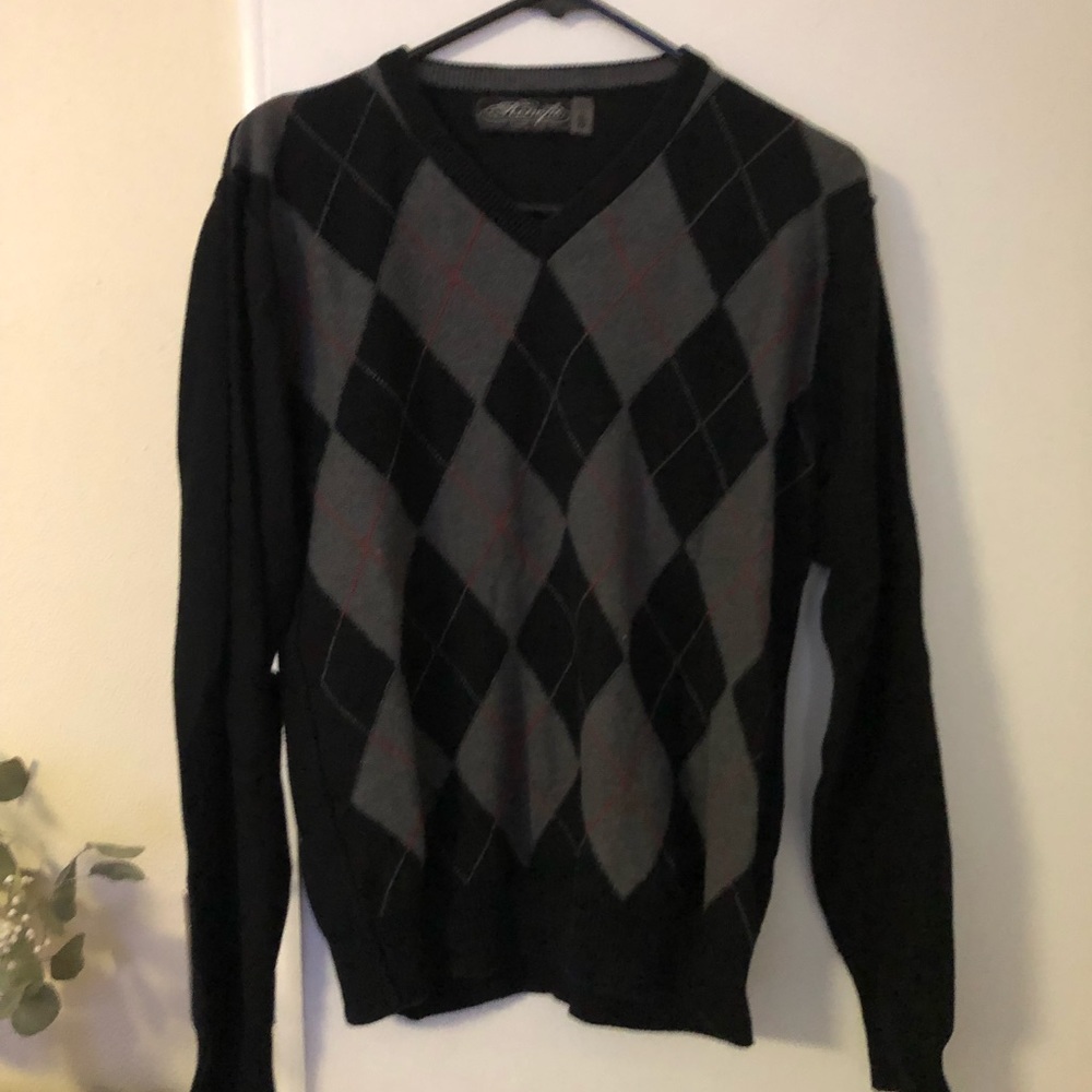 Retrofit back argyle sweater